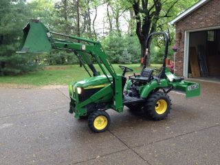 John Deere 2210,  4 X 4,  Tractor,  With Bucket And Box Blade,  Only 604 Hours photo