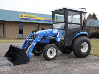 Holland Tc29 Tractor - 29hp,  4wd,  Loader photo