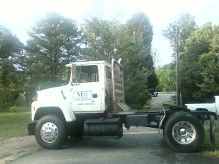 1994 Ford L 9000 photo