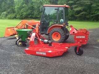 4x4 Kubota Loader Tractor / Attachments photo