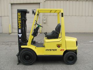 Hyster 4500 Lb Diesel Forklift + 2004 + 3 Stage Mast + Pnuematic Tires photo