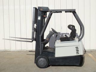 2004 Crown Sc4000 - 30 Forklift Only 1028 Hours Serviced With Battery Charger Look photo