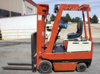 Toyota Fork Lift Electric photo