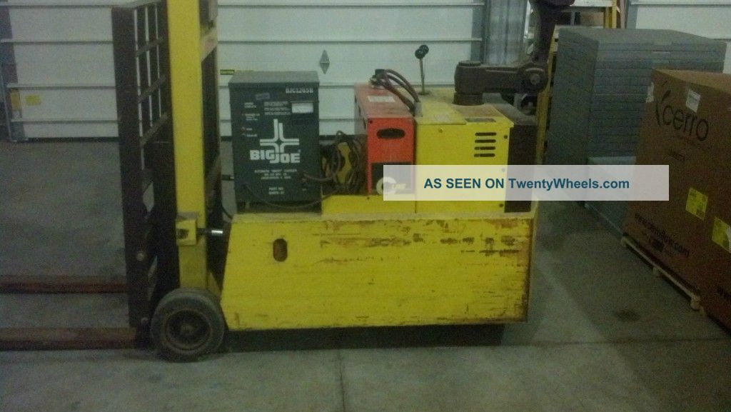 Big Joe Electric Forklift Model Pdc 25 130 With Battery Charger 2500