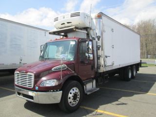 2007 Freightliner M2 Tandem Axle Thermo King Reefer Truck Box Truck photo