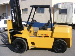 Hyster H 90 Forklift photo