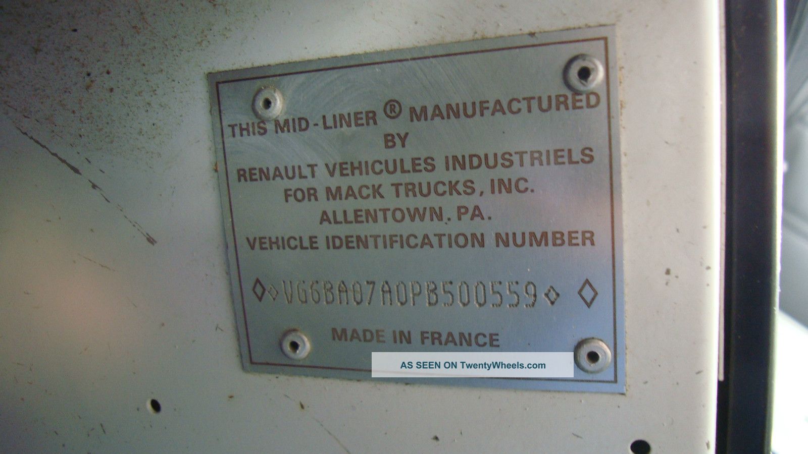 1993 Mack Midliner
