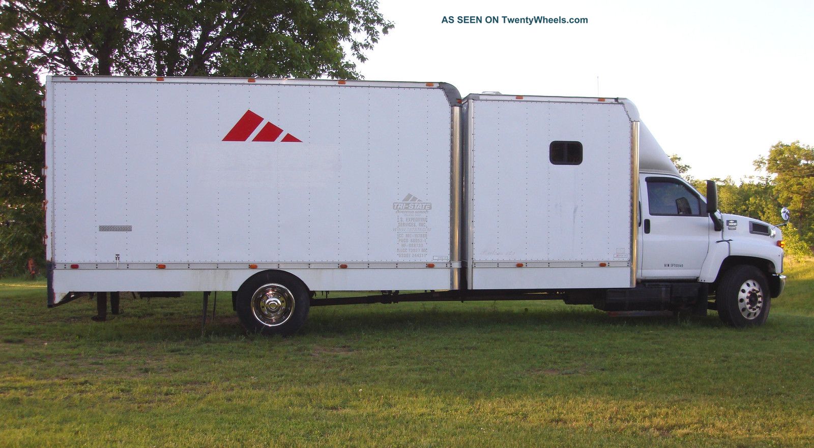 2005 Chevrolet C65 Delivery / Cargo Vans photo