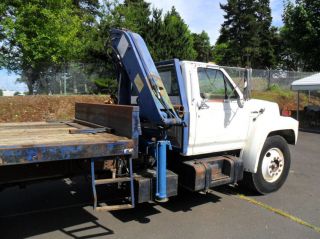 1988 Ford F700 photo
