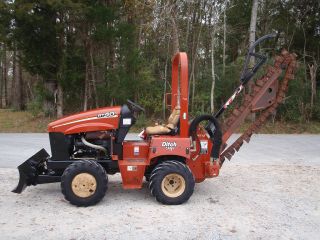 2004 Ditch Witch Rt40 Center Cut Trencher Construction Heavy Equipment photo