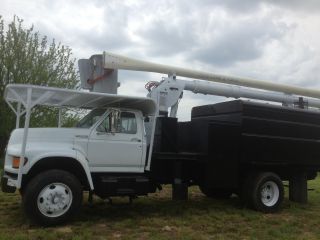 1998 Ford F800 photo