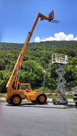 1999 Gehl Telescopic Forklift photo