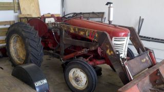 1957 Ih 350 Utility Tractor With Loader photo