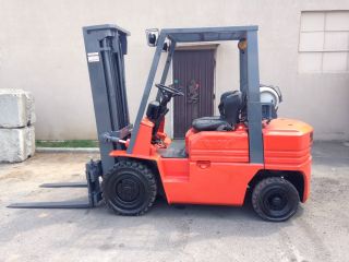 Toyota Forklift 5,  000 Lb Capacity With Side - Shifter,  Pneumatic Tires photo