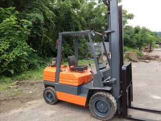 Forklift Toyota 6000 Sideshift Solid Pneumatic Tires 48in Forks Reach 176in photo