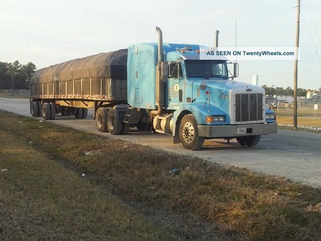 2003 Peterbilt Sleeper Sleeper Semi Trucks photo
