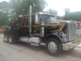 1986 Freightliner Classic photo