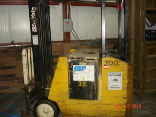 Reach Lift Truck 4000 Lb Capacity Electric Forklift Order Picker photo