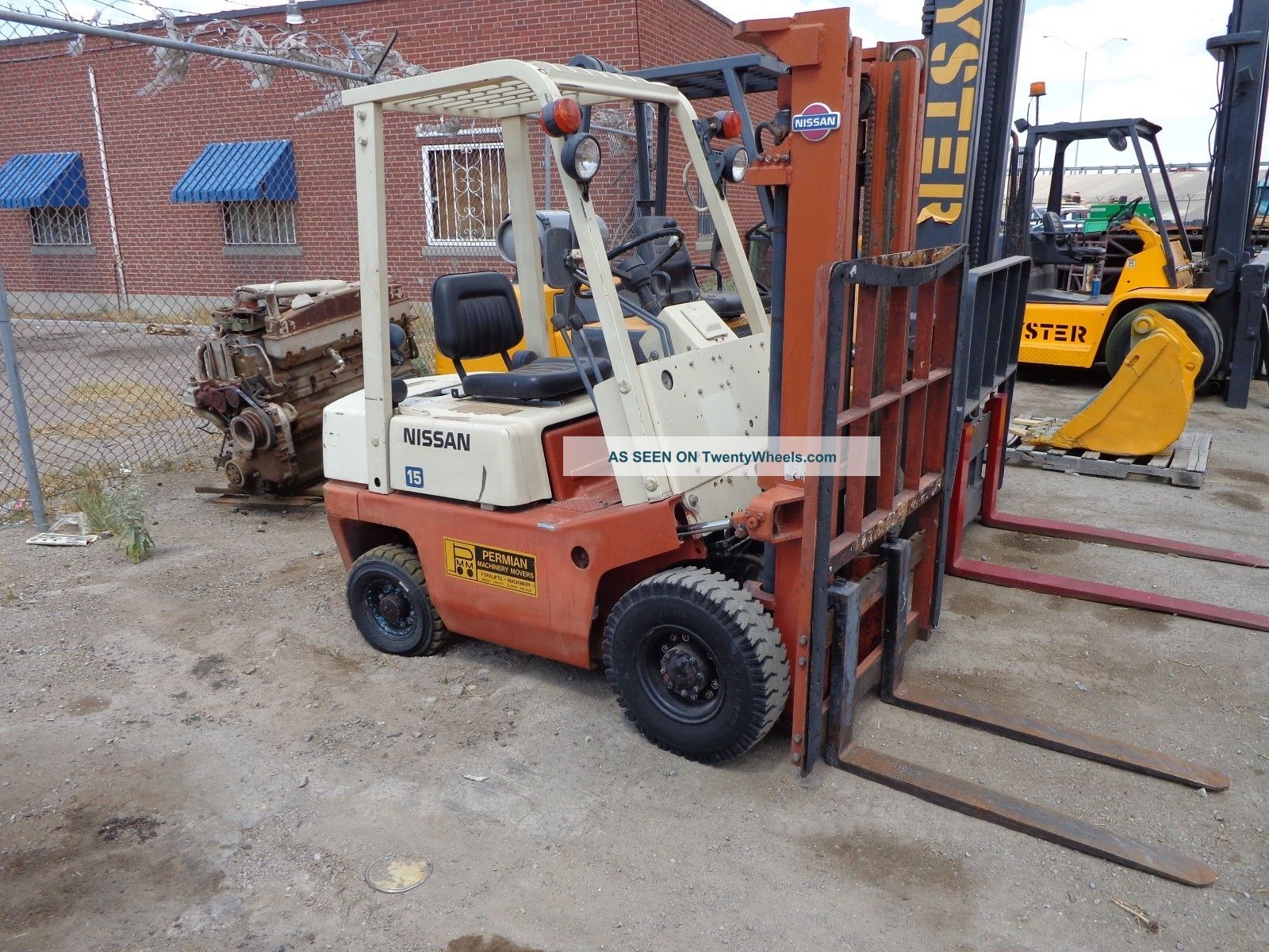 Nissan pneumatic tire forklift #8