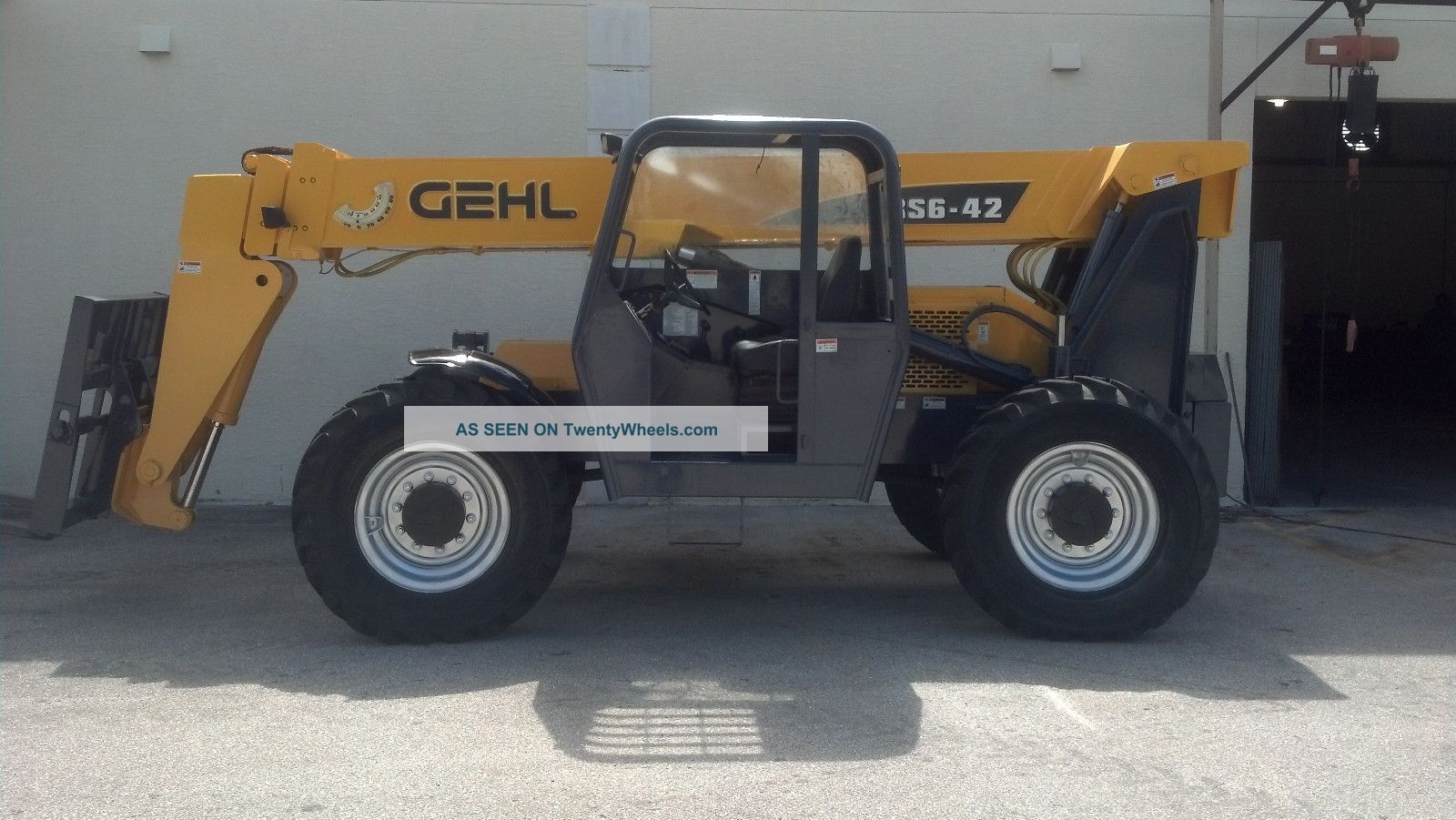 Gehl Rs6 - 42 Telescopic Telehandler Forklift Lift Fresh Paint & Service Forklifts photo