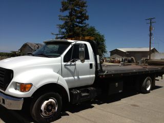 2000 Ford F650 photo
