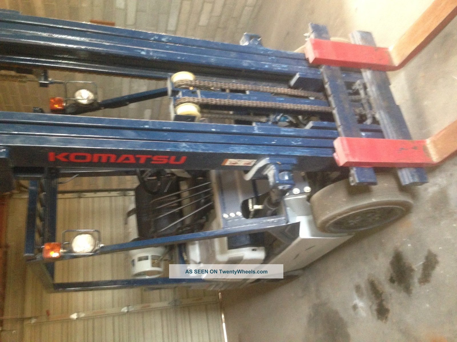 Komatsu 25 Fork Lift Recently Serviced