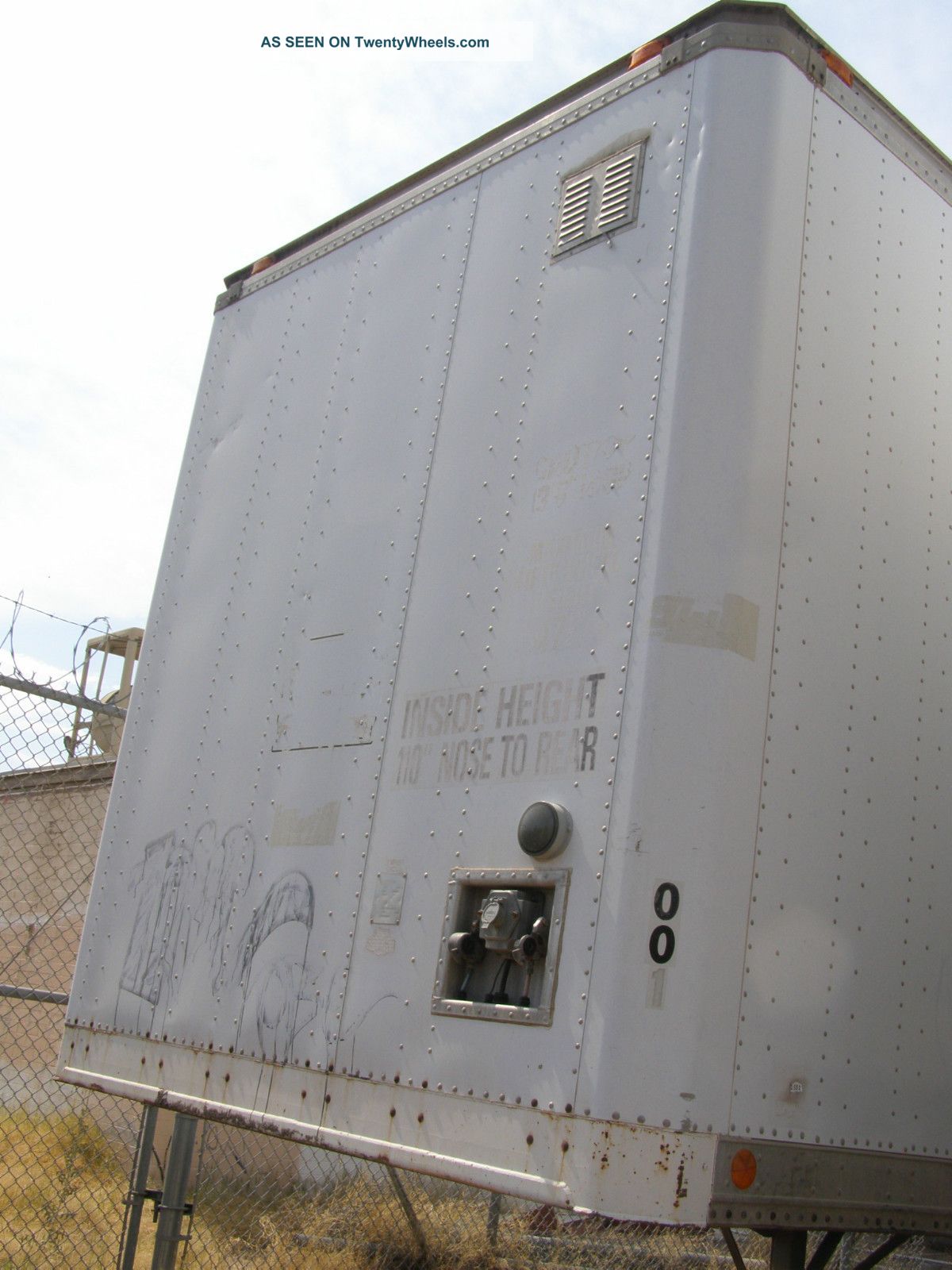 1995 Graet Dane Sleeper Semi Trucks photo