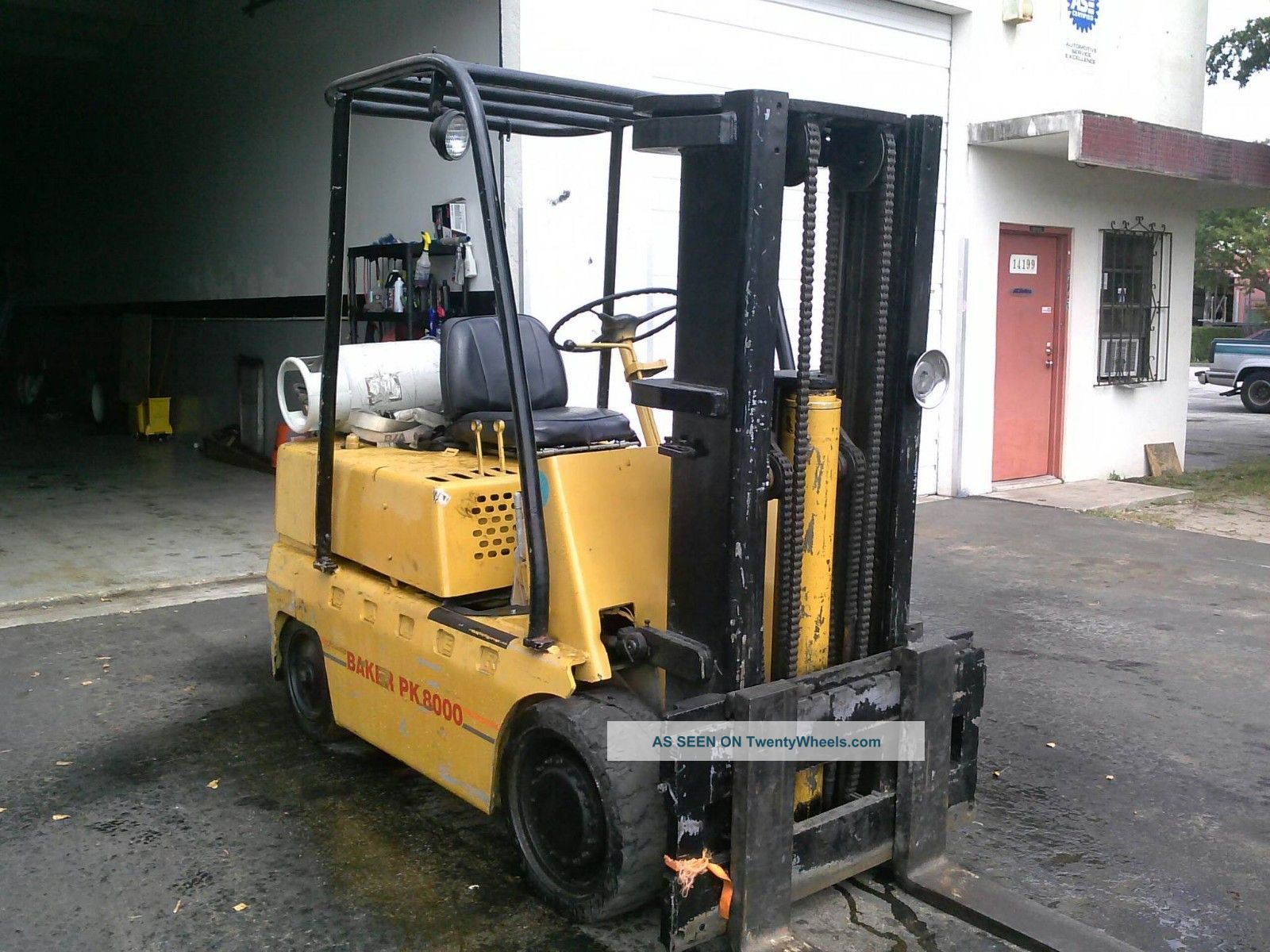 Forklift Baker 5k Lbs Lifting Capacity Ready For Work Forklifts photo