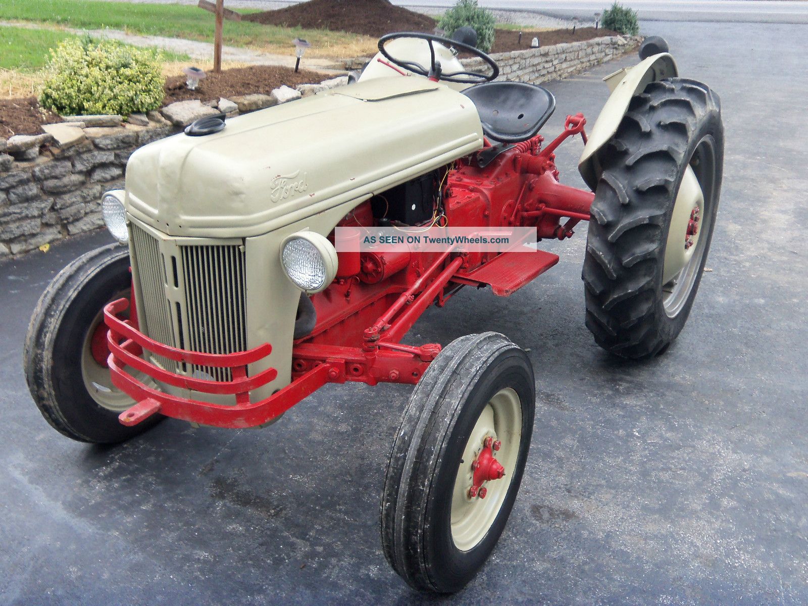 600 ford tractor specs