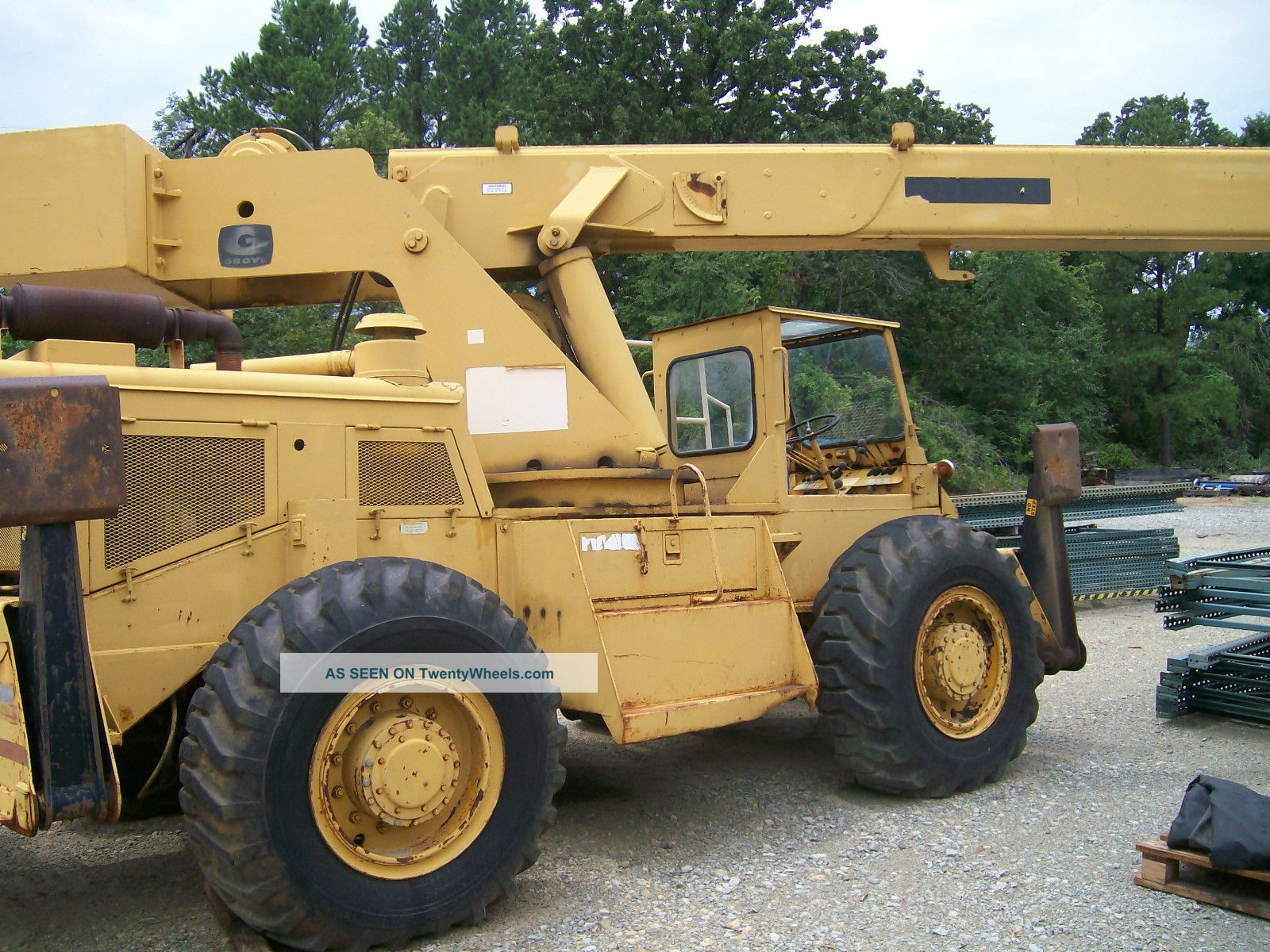 Grove Rt 58 15 Ton Rough Terrain Crane Cranes photo