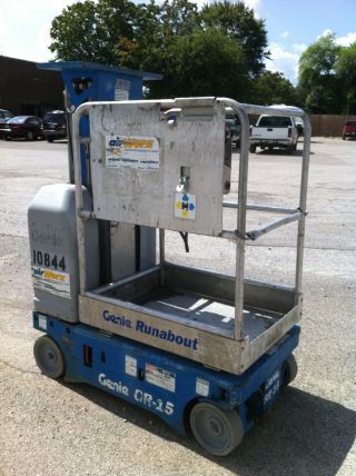 Genie Runabout Gr15 One Man Driveable Manlift photo