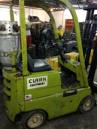 Clark 2500 Forklift 2 Stage Mast Lp photo