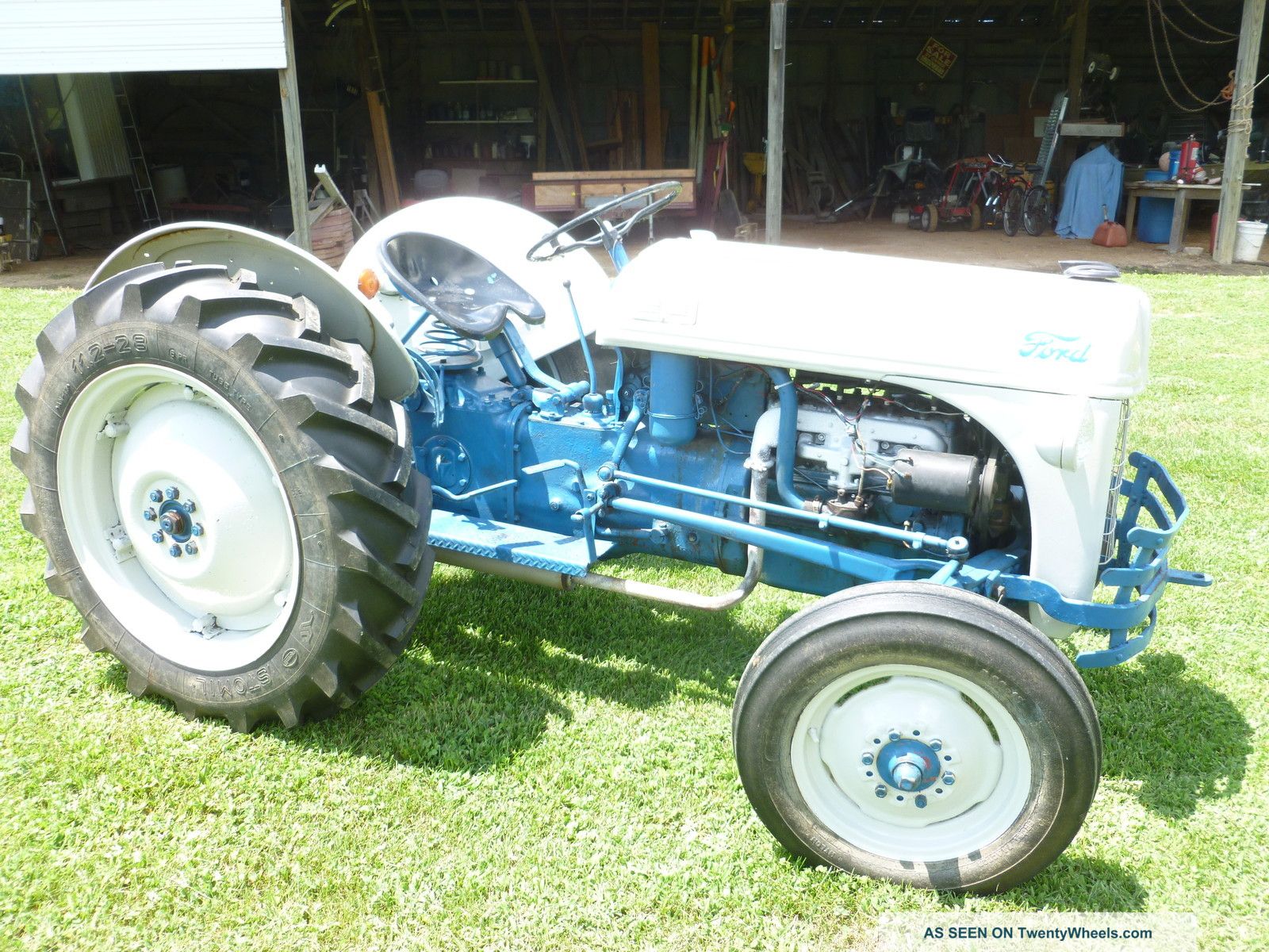 1950_ford_8n_tractor_1_lgw.jpg