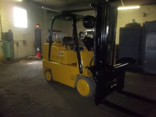 Caterpillar Forklift Td80 8000 Lb Lift With Plywood Clamp photo