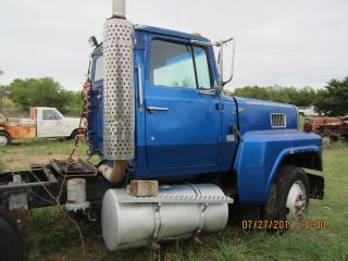 1988 Ford 9000 photo