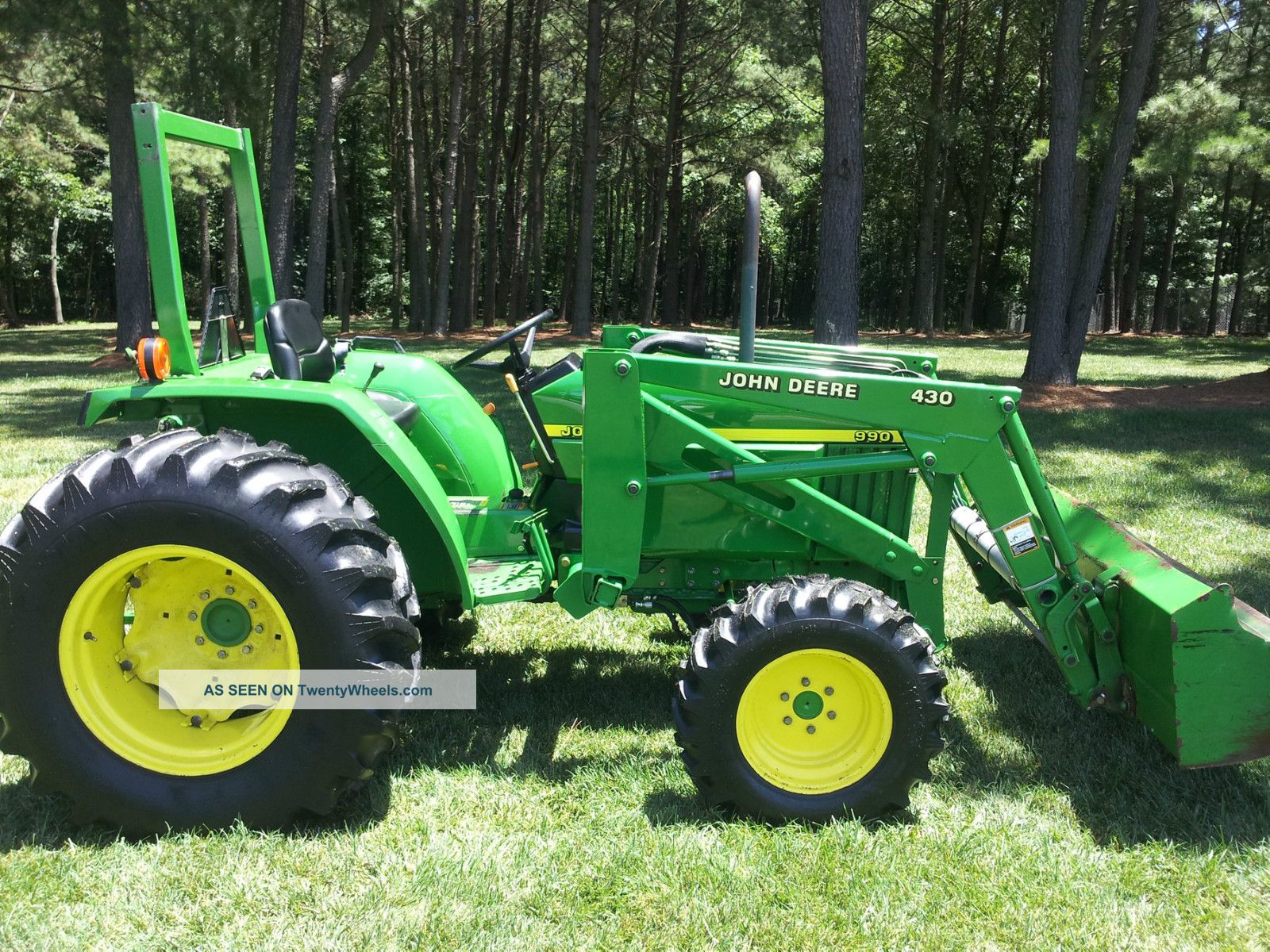 John Deere 990 723 Hours 2003 Model Tractors photo