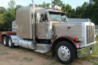 2003 Peterbilt 379 photo