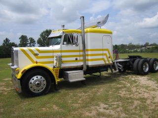 1985 Peterbilt 359 photo