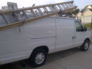 2004 Ford Extended Cargo Van photo