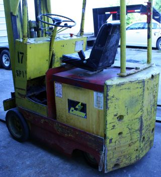 Yale Electric Fork Lift photo