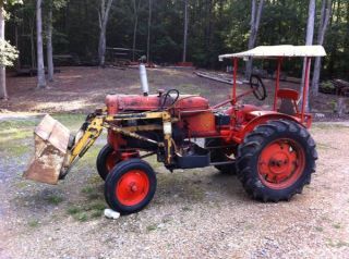 1940 Allis Chalmers Tractor photo