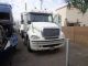 2006 Freightliner Columbia Sleeper Semi Trucks photo 1