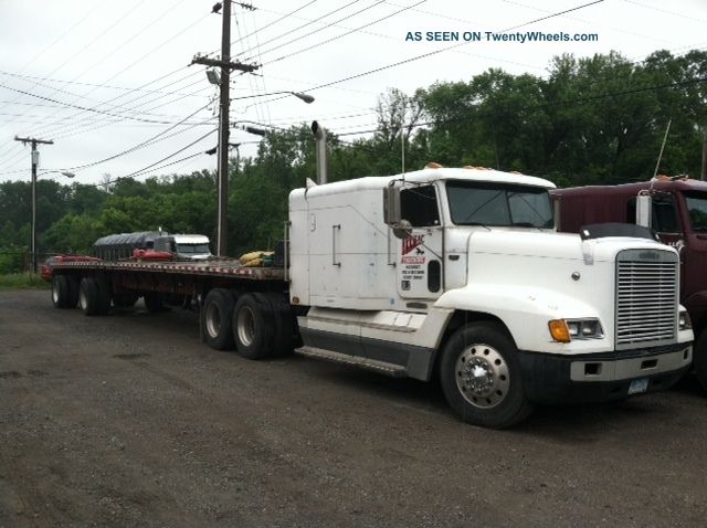 1994 Freightliner Sleeper Semi Trucks photo
