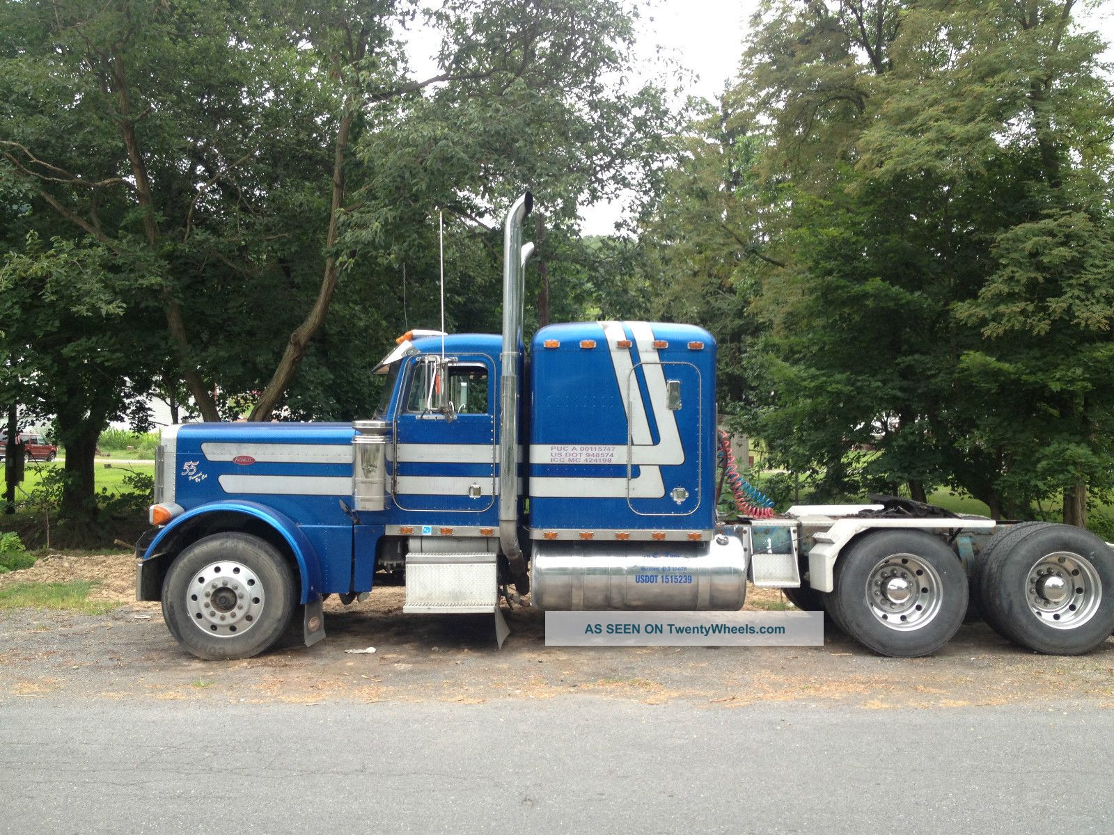 1988 Peterbilt 379 Sleeper Semi Trucks photo