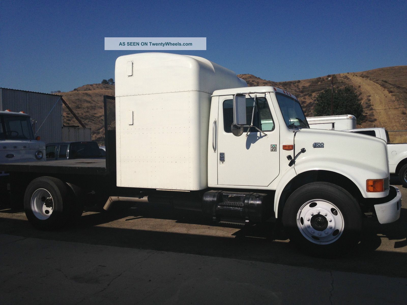 2000 International 4700 Series