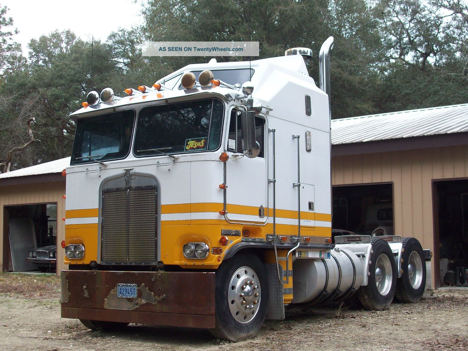 1982 Kenworth K100c Sleeper Semi Trucks photo
