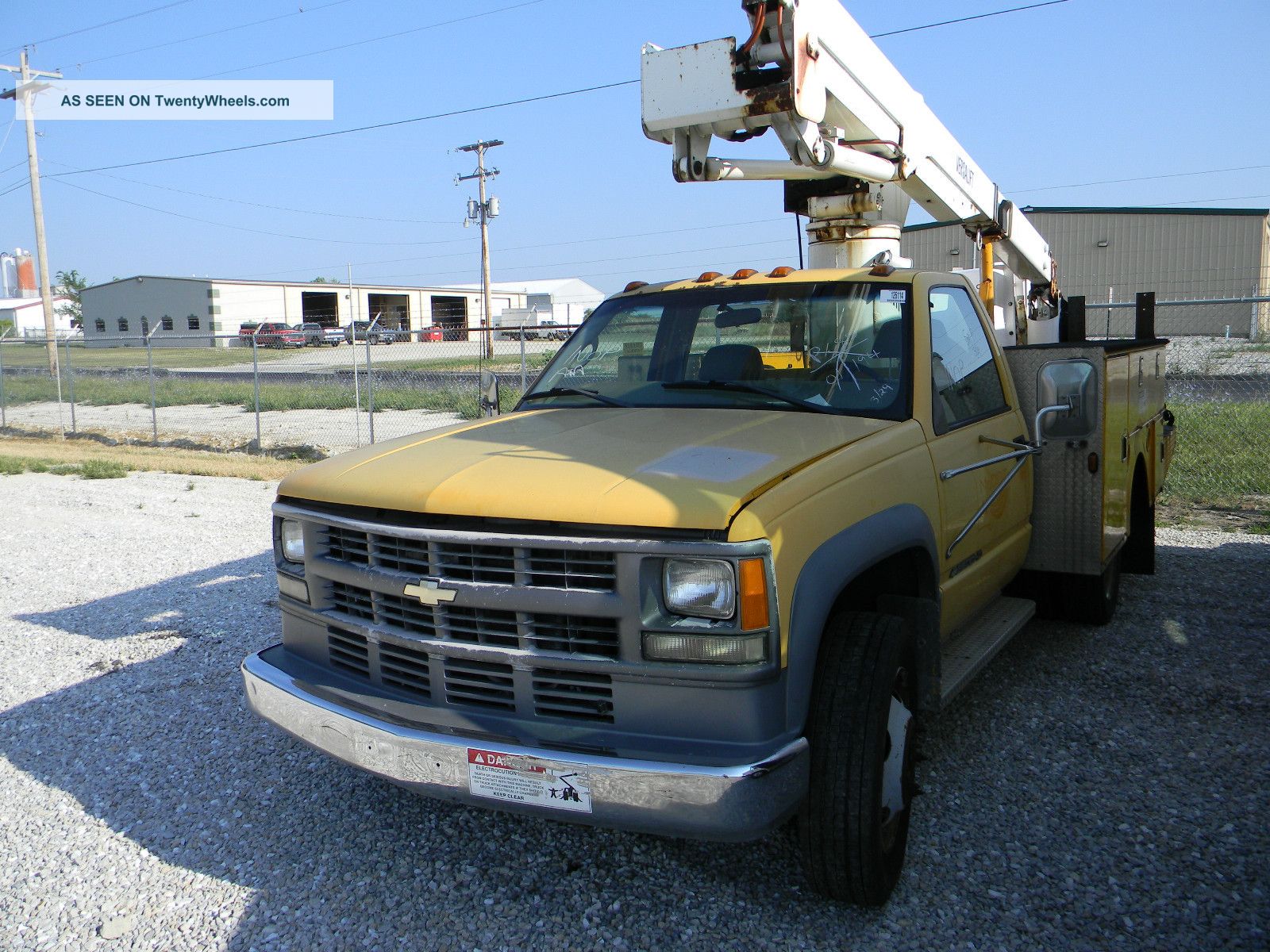 2001 Chevrolet 3500hd Bucket / Boom Trucks photo