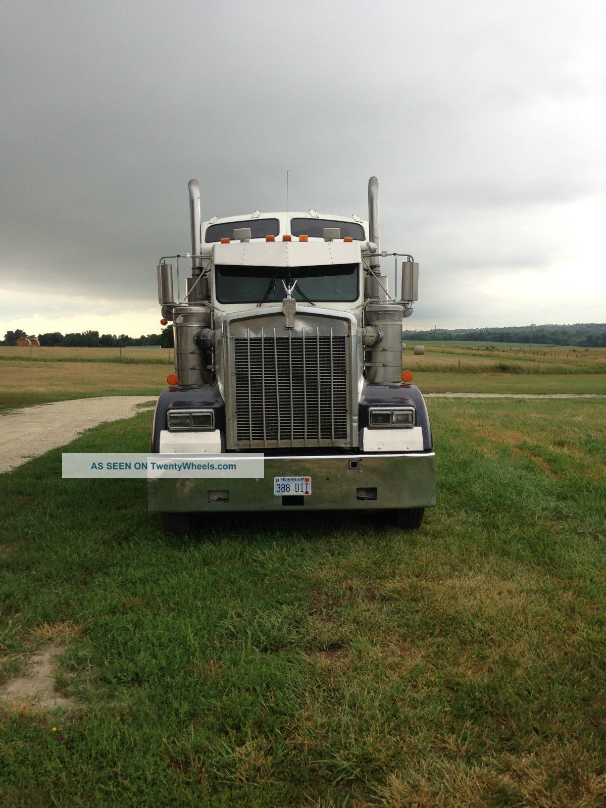 1995 Kenworth W900l Sleeper Semi Trucks photo