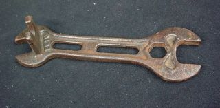 Antique Farm Wagon Tractor Implement Wrench Ih International Harvester Z810 photo
