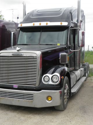 2006 Freightliner Coronado photo